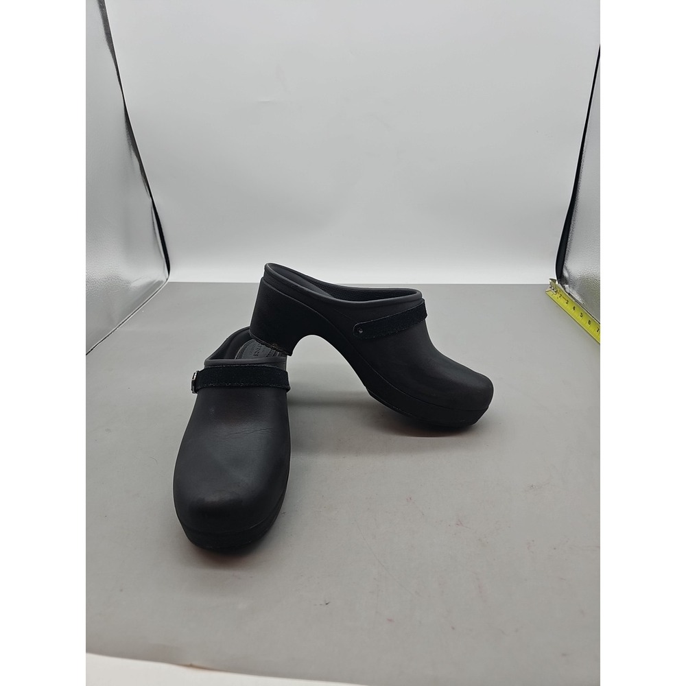 Crocs Sarah Women's Black Slip On‎ Clog Shoe Size 9 Comfort Classic Casual EUC